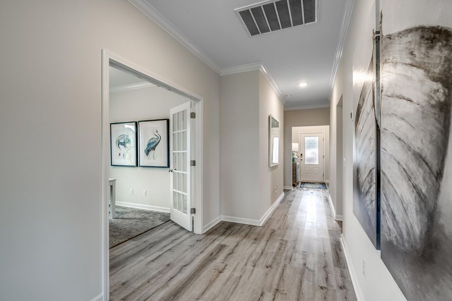 Spacious, unfurnished interior of a new home in Fairway Woods at Wyboo, Manning (Image 21).