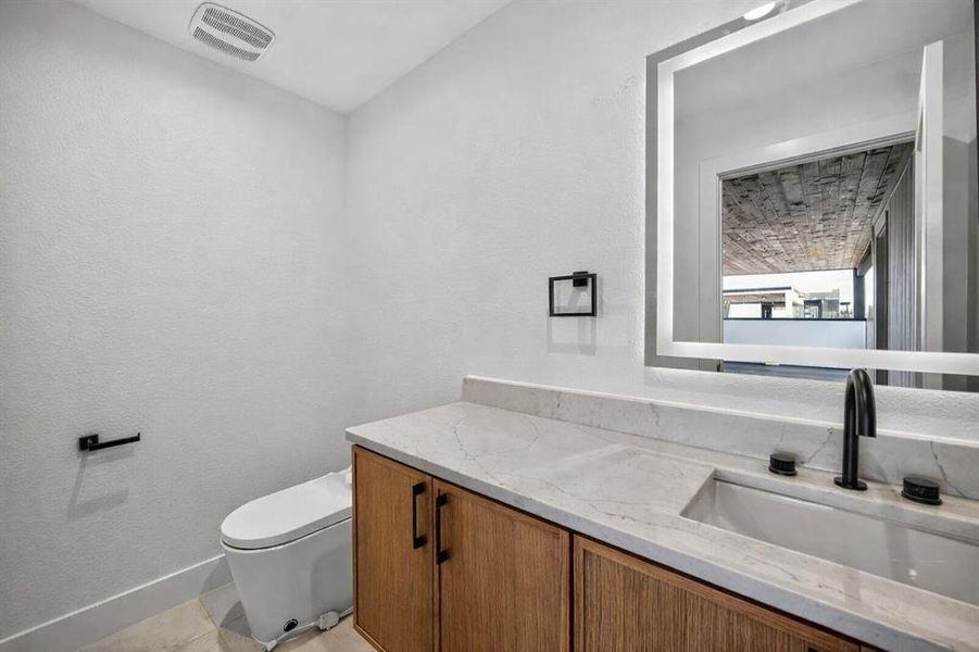 Furnished interior view inside a new home in , Dallas (Image 17).