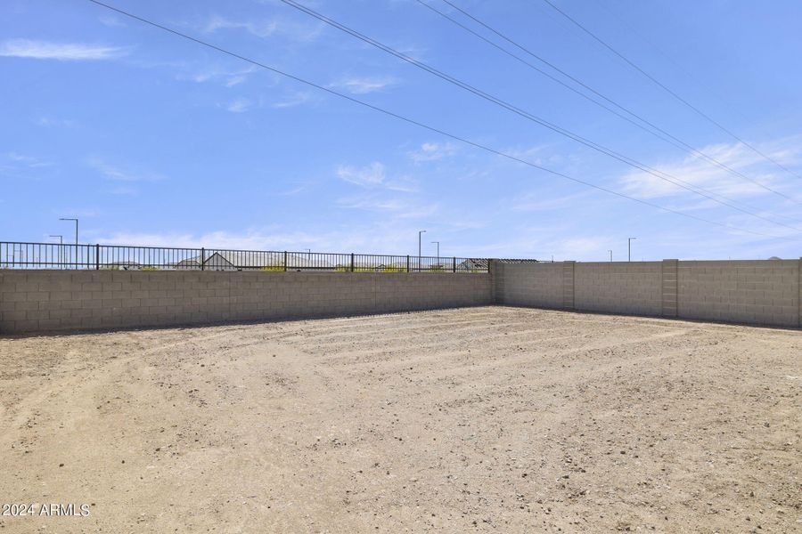 40-web-or-mls-23955-w-hopi-st-2005