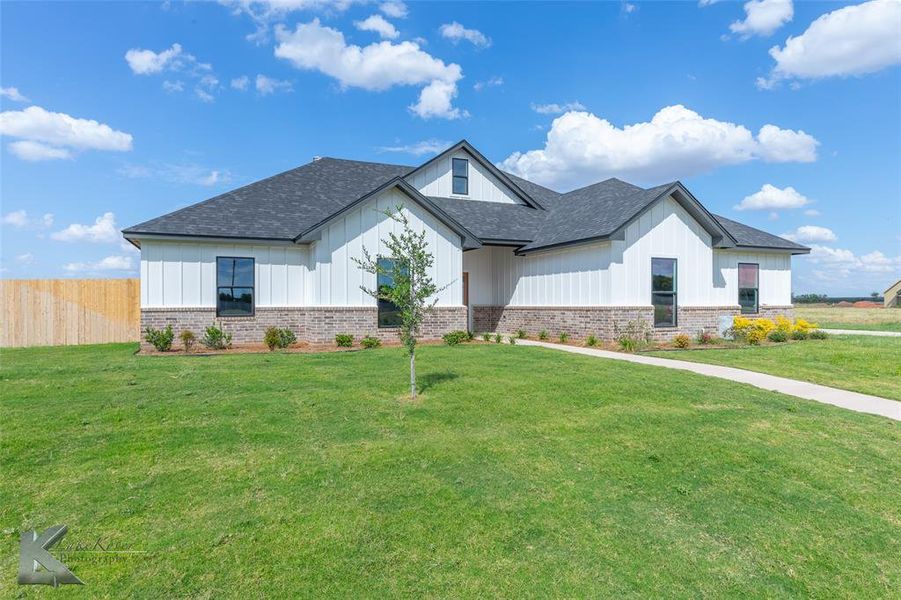 Image 35 of a home in .