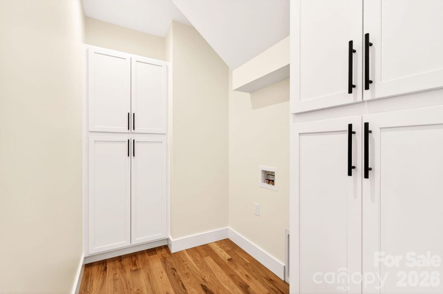 Spacious, unfurnished interior of a new home in , Asheville (Image 25).