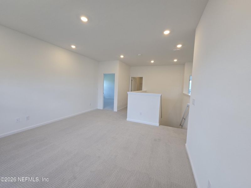 Spacious, unfurnished interior of a new home in Hyland Trail, Green Cove Springs (Image 57).
