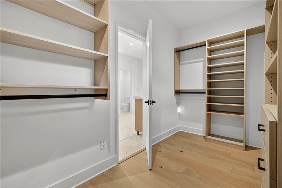 Spacious, unfurnished interior of a new home in , Atlanta (Image 62).