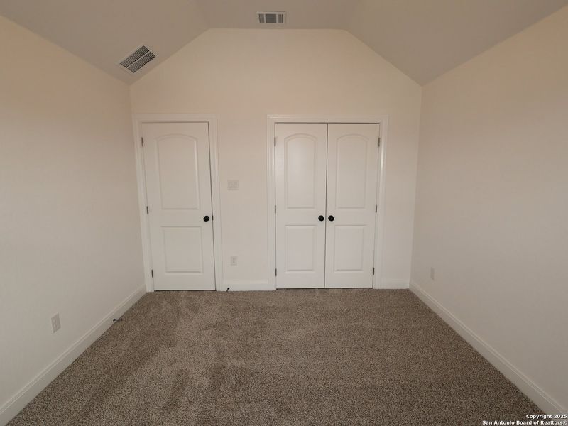 Spacious, unfurnished interior of a new home in Preserve at Annabelle Ranch, San Antonio (Image 19).