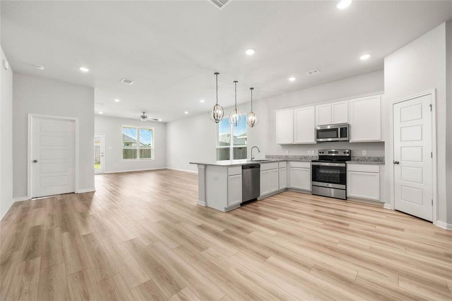 Spacious, unfurnished interior of a new home in , Waco (Image 23). Spacious, unfurnished interior of a new home in , Waco (Image 23).