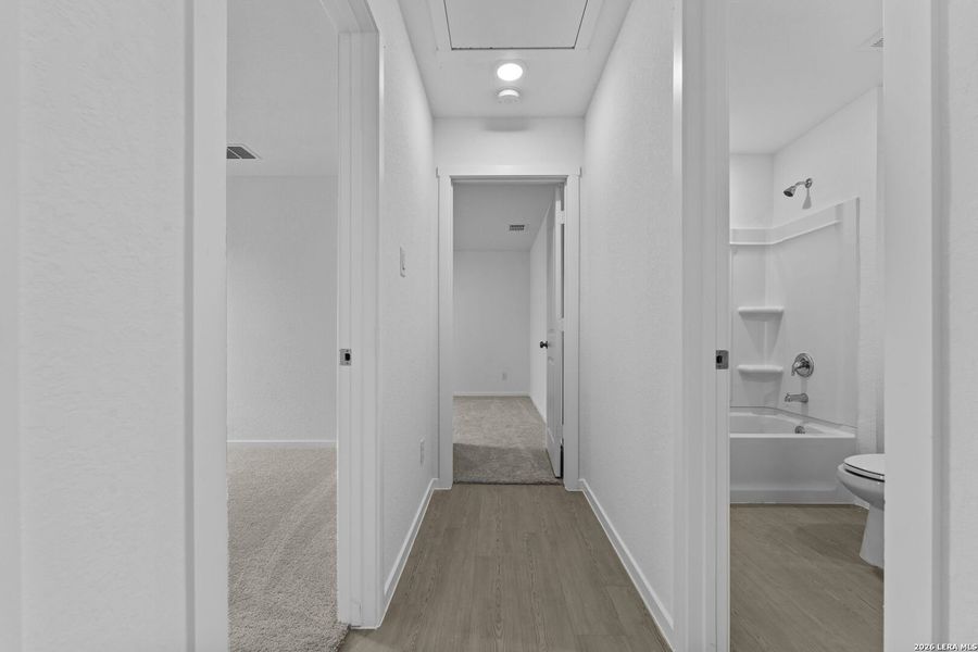 Spacious, unfurnished interior of a new home in Torian Village, San Antonio (Image 20).