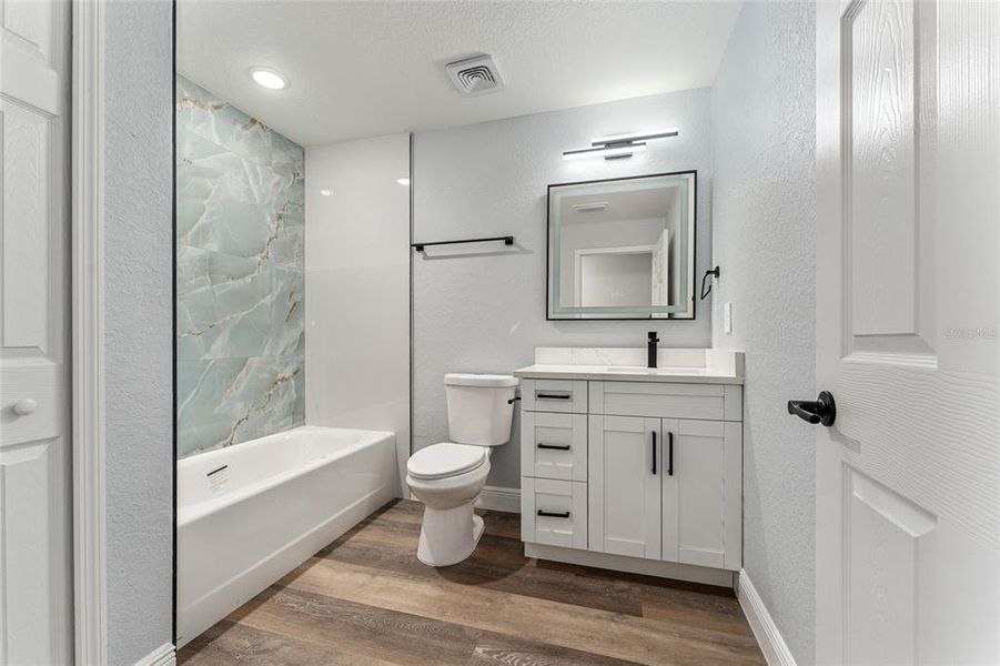 Furnished interior view inside a new home in , Dunnellon (Image 13).