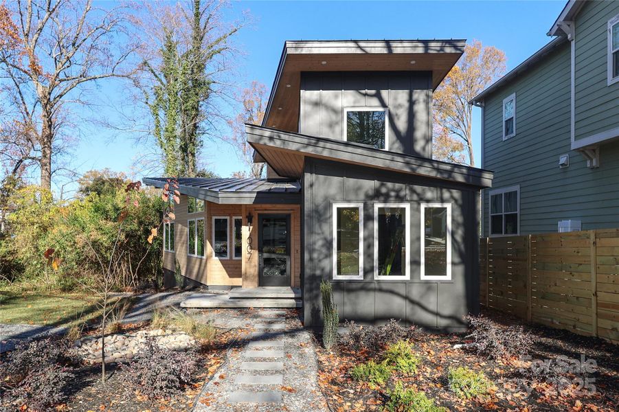 Image 43 of a home in .