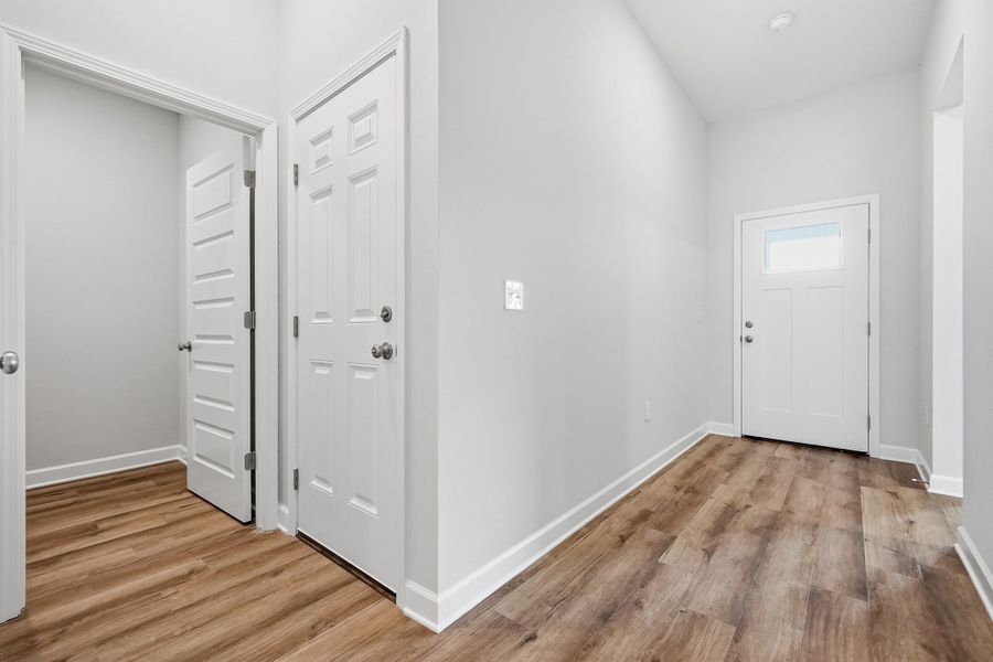 Spacious, unfurnished interior of a new home in Southern Charm, Crestview (Image 21).