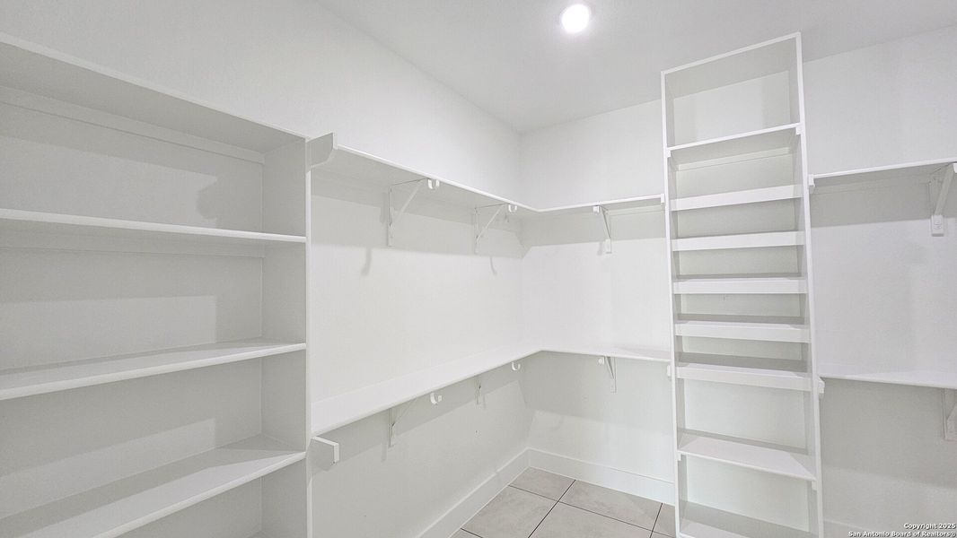 Spacious, unfurnished interior of a new home in , Atascosa (Image 26). Spacious, unfurnished interior of a new home in , Atascosa (Image 26).