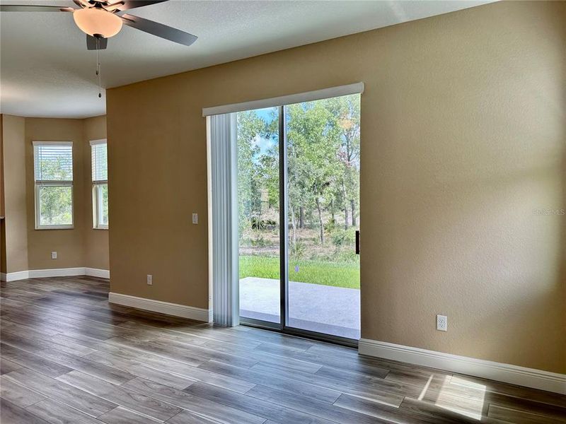 Spacious, unfurnished interior of a new home in , Weeki Wachee (Image 40).