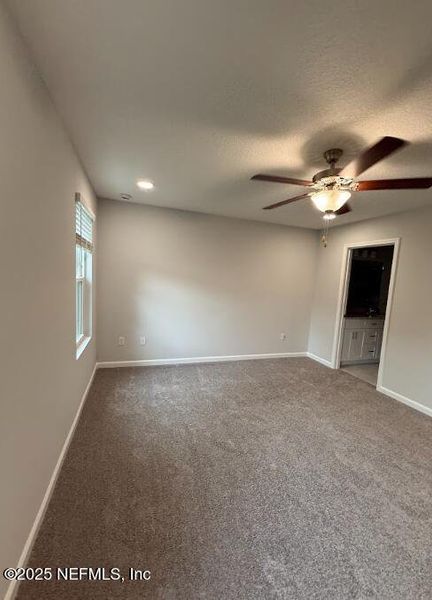 Spacious, unfurnished interior of a new home in , Jacksonville (Image 20).
