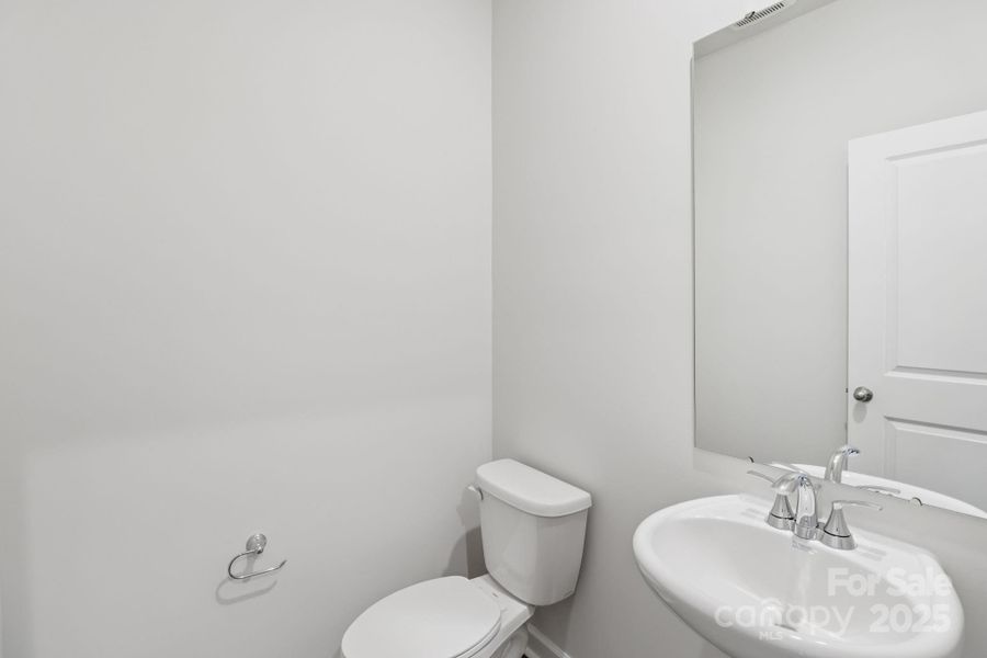 Photo is not of the actual home but is an inspirational photo of builder’s model home and may depict options, furnishings, and/or decorator features that are not included.