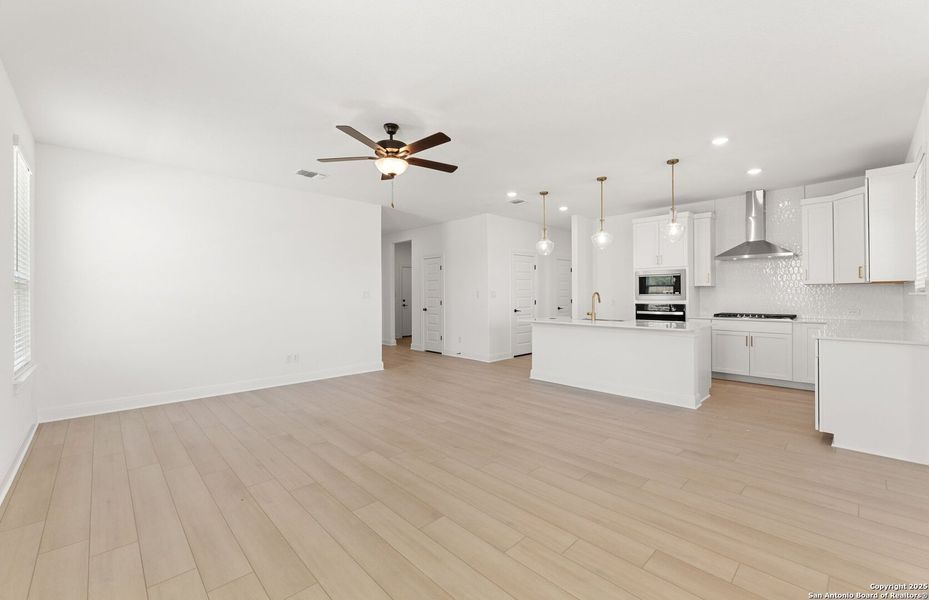 Spacious, unfurnished interior of a new home in Dove Song, Marion (Image 14).