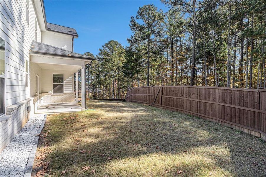 Exterior details and patio area of a home in Pickens Landing, Dacula (Image 4).