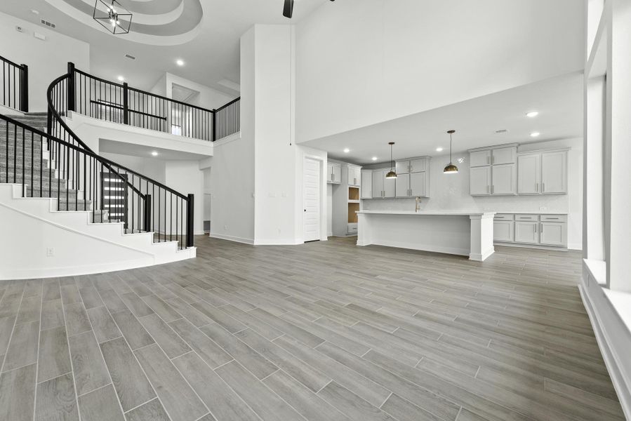 Representative image. Features, specifications, selections and colors may vary. Representative image. Features, specifications, selections and colors may vary.