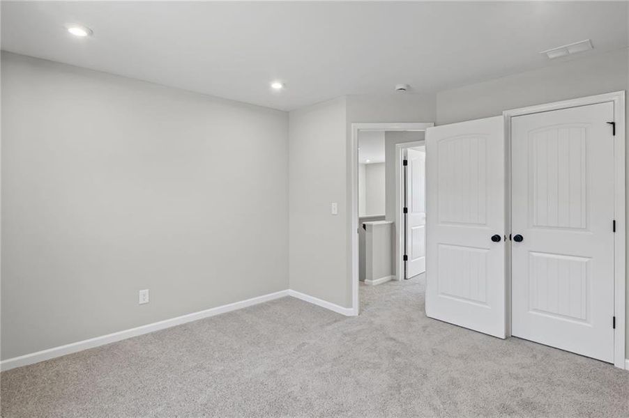 Spacious, unfurnished interior of a new home in Sage Woods, Dallas (Image 14). Spacious, unfurnished interior of a new home in Sage Woods, Dallas (Image 14).