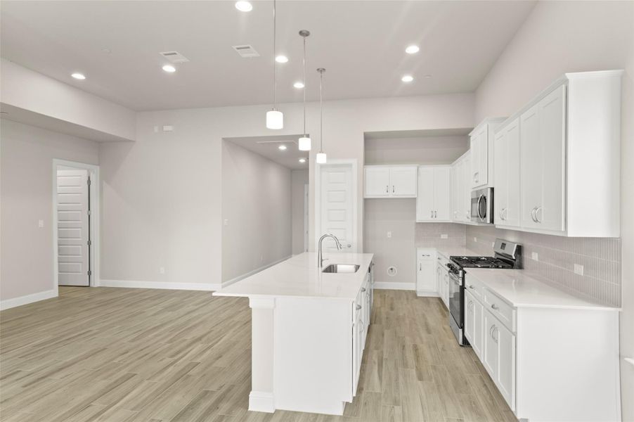 Furnished interior view inside a new home in Cross Creek, Cedar Park (Image 12).