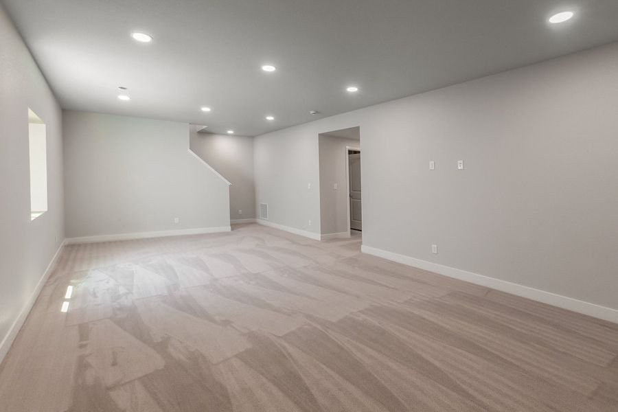 Spacious, unfurnished interior of a new home in Trailside, Timnath (Image 31). Spacious, unfurnished interior of a new home in Trailside, Timnath (Image 31).