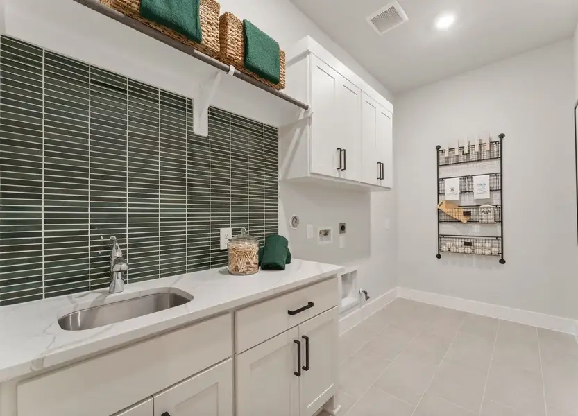 Furnished interior view inside a new home in Fulshear Lakes Gardens, Fulshear (Image 5). Furnished interior view inside a new home in Fulshear Lakes Gardens, Fulshear (Image 5).