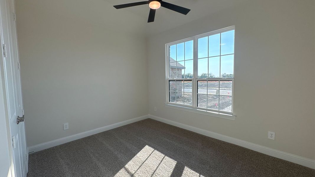Spacious, unfurnished interior of a new home in Peachtree Meadows, Rockwall (Image 21).