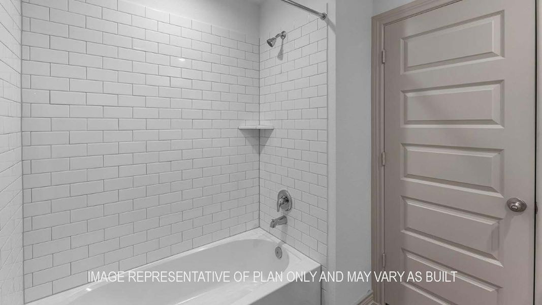 Representative furnished interior of a home built from the Midland by D.R. Horton in Springwood, Beaumont (Image 14).