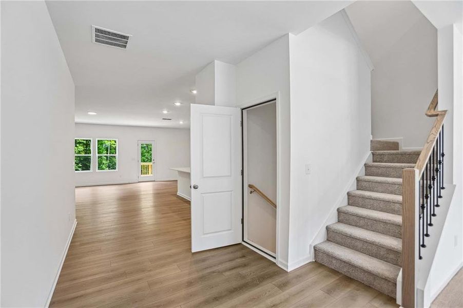 Spacious, unfurnished interior of a new home in The Pointe at Heron Bay, Locust Grove (Image 13).