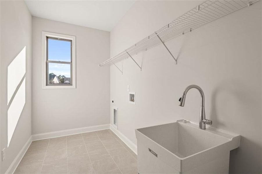 Spacious, unfurnished interior of a new home in Soleil Summit Chase, Snellville (Image 44).