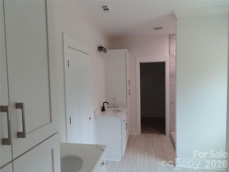 Image 16 of a home in .