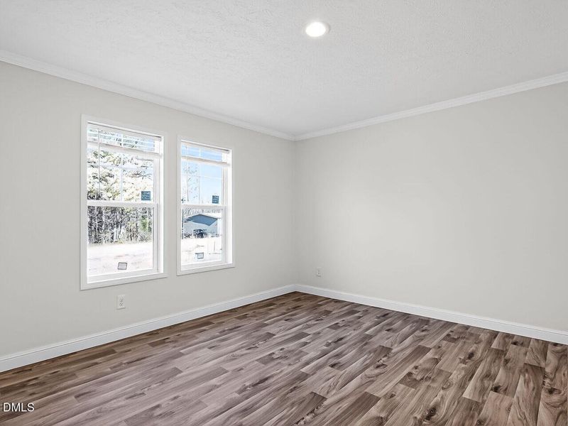 016-1280x960-primary-br