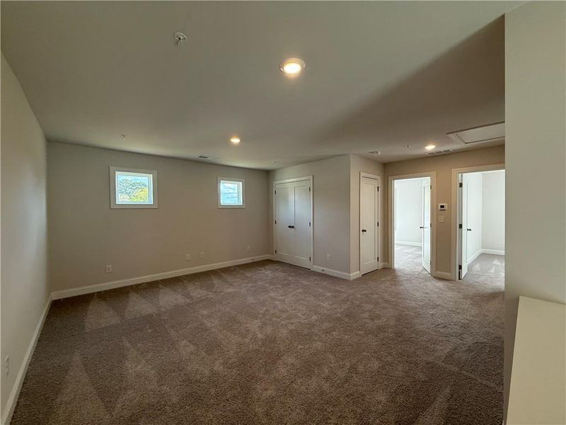 Spacious, unfurnished interior of a new home in , Marietta (Image 47).
