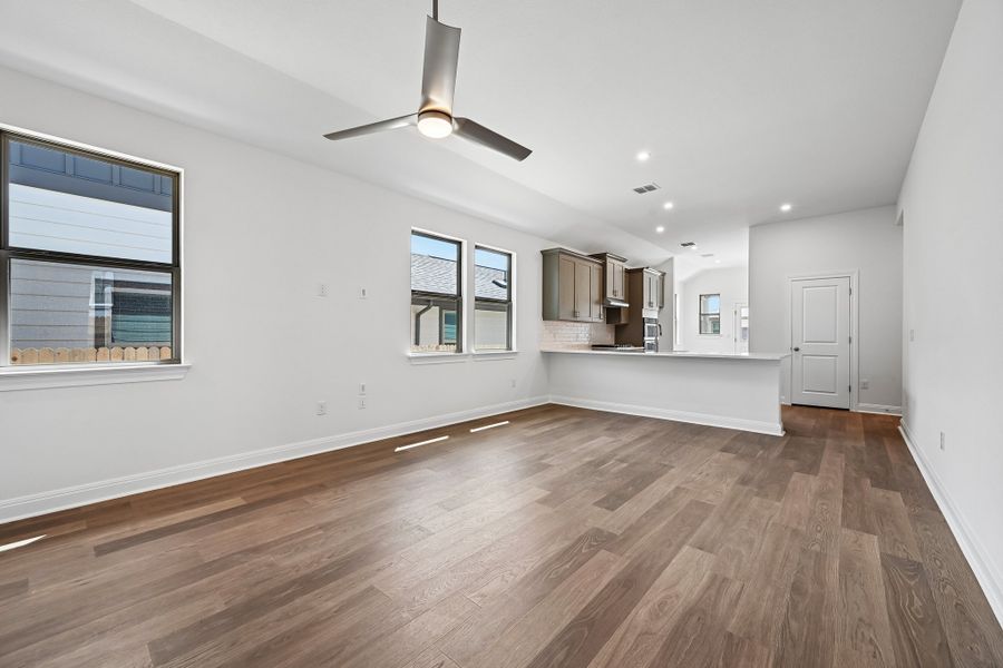 Spacious, unfurnished interior of a new home in Sage Hollow, Kyle (Image 9). Spacious, unfurnished interior of a new home in Sage Hollow, Kyle (Image 9).