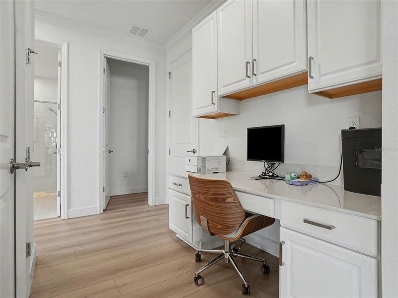 Furnished interior view inside a new home in , Oviedo (Image 19).