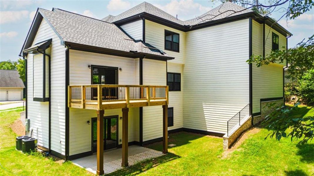 Exterior details and patio area of a home in , Monroe (Image 4).