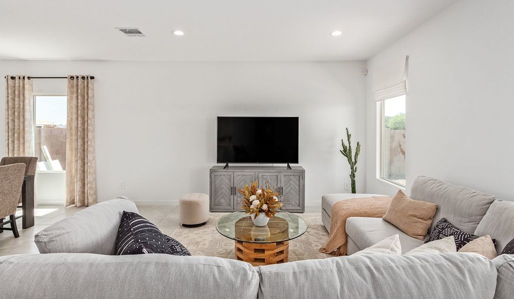 Representative furnished interior of a home built from the Kingston by D.R. Horton in Barnett Village, Marana (Image 11).