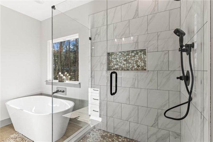 Furnished interior view inside a new home in , Jasper (Image 9).