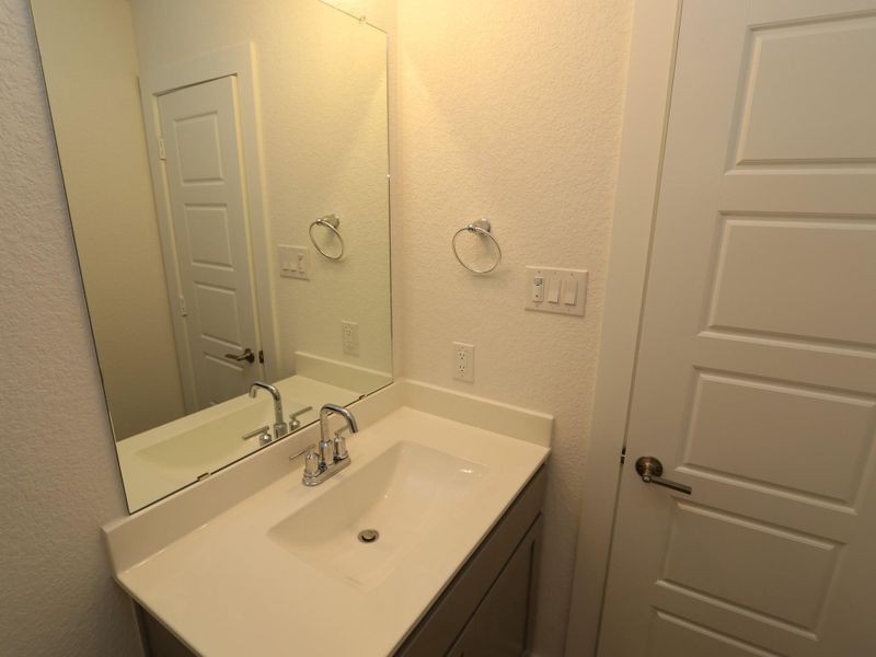 Close-up of interior finishes inside a home in Miller's Pond, Rosenberg (Image 17).