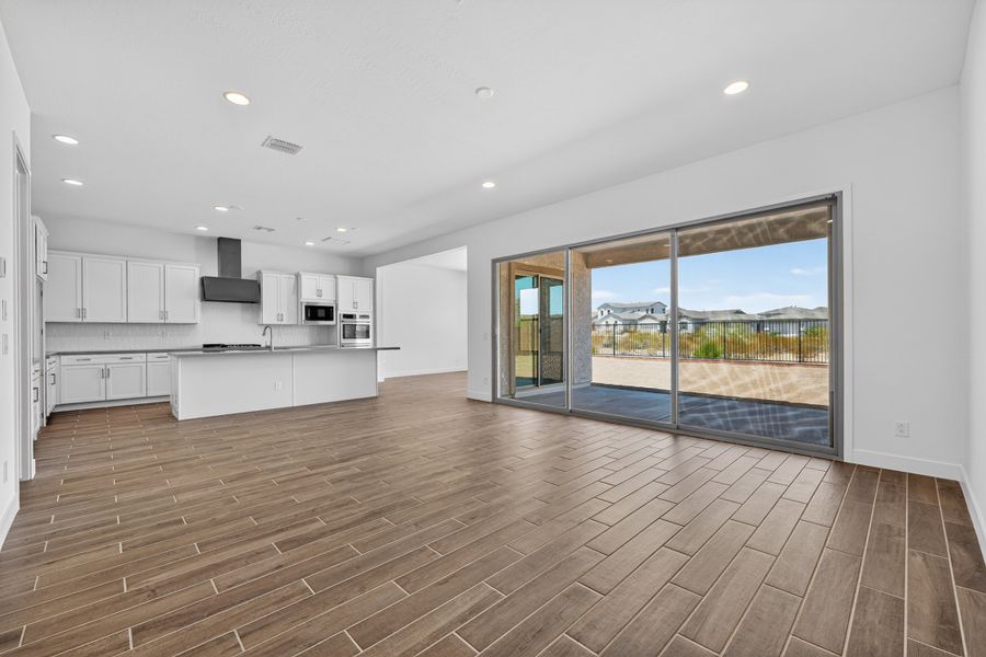 Spacious, unfurnished interior of a new home in Ladera Trails, Queen Creek (Image 18). Spacious, unfurnished interior of a new home in Ladera Trails, Queen Creek (Image 18).