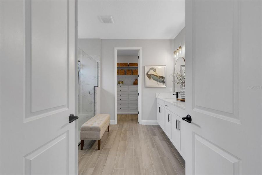 Furnished interior view inside a new home in , Bradenton (Image 46).