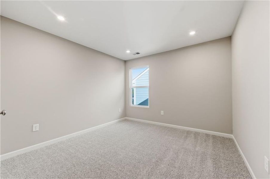 Spacious, unfurnished interior of a new home in Twin Lakes, Hoschton (Image 31).