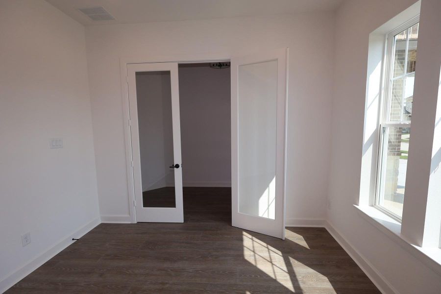 Spacious, unfurnished interior of a new home in Riceland - Enclave Collection, Mont Belvieu (Image 12). Spacious, unfurnished interior of a new home in Riceland - Enclave Collection, Mont Belvieu (Image 12).