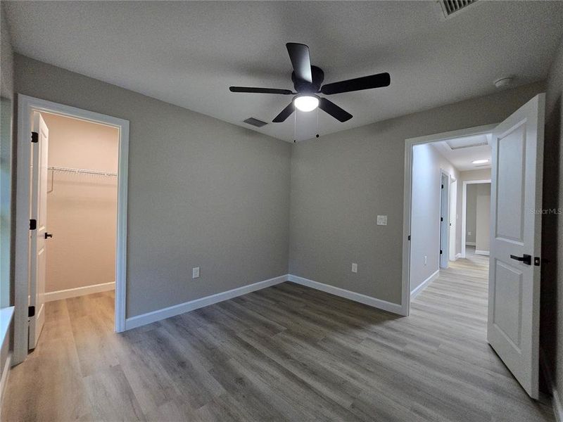 Spacious, unfurnished interior of a new home in , Ocala (Image 34).