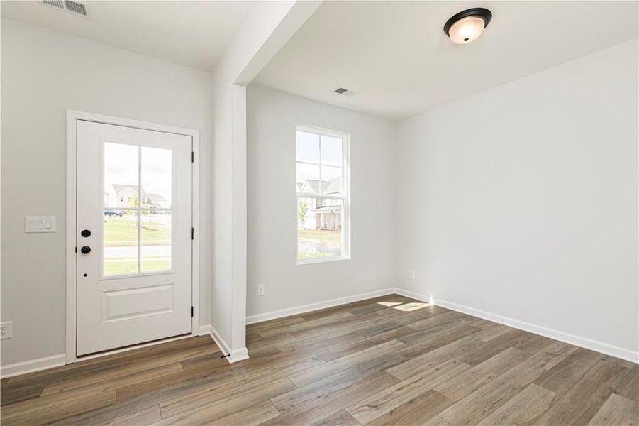 Spacious, unfurnished interior of a new home in Rhodes Glen, Lawrenceville (Image 38).
