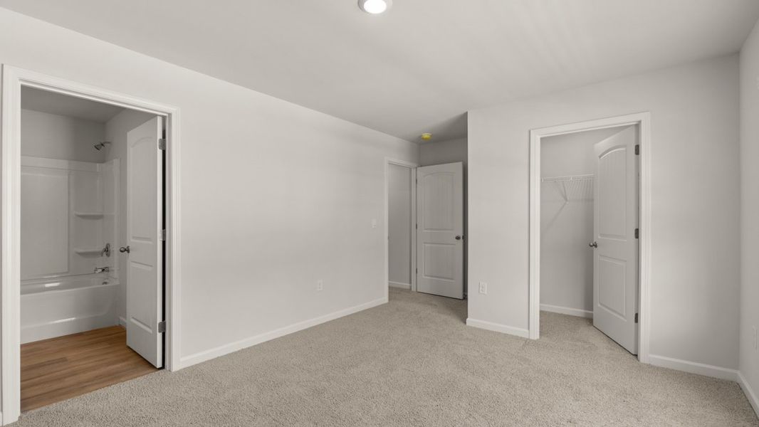 Representative unfurnished interior of a home built from the Mansfield by D.R. Horton in Grandview at Lanier, Dawsonville (Image 28).