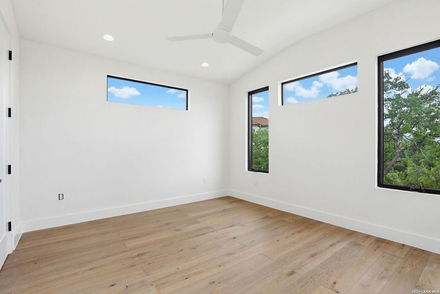 Spacious, unfurnished interior of a new home in , San Antonio (Image 21).