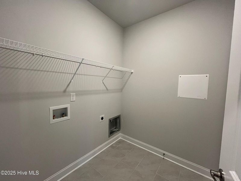 Spacious, unfurnished interior of a new home in Palmetto Creek, Bolivia (Image 23).