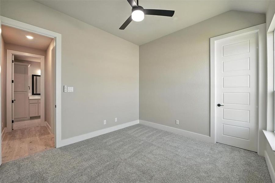Spacious, unfurnished interior of a new home in Rocky Top Ranch, Reno (Image 13). Spacious, unfurnished interior of a new home in Rocky Top Ranch, Reno (Image 13).