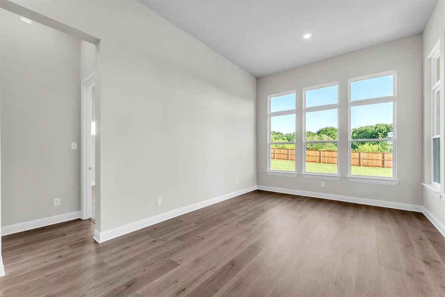 Spacious, unfurnished interior of a new home in Oaks Preserve, Mansfield (Image 12).