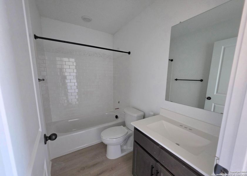 Furnished interior view inside a new home in , Schertz (Image 14).