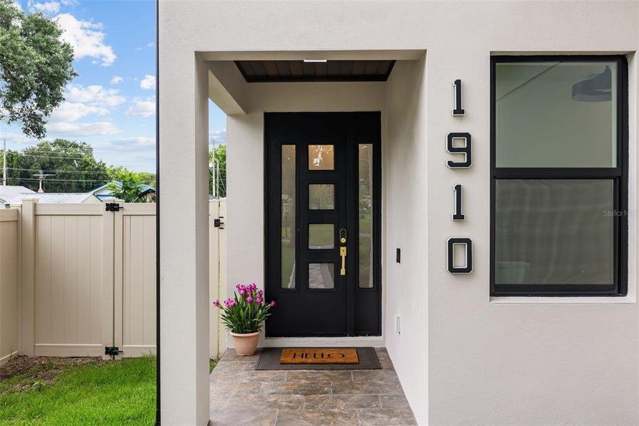 Exterior details and patio area of a home in , Orlando (Image 33).